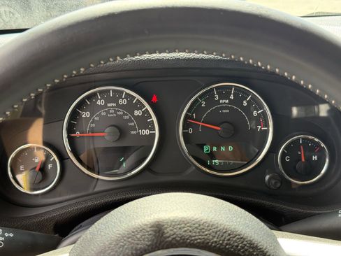 Used 2013 Jeep Wrangler Freedom Edition image 18