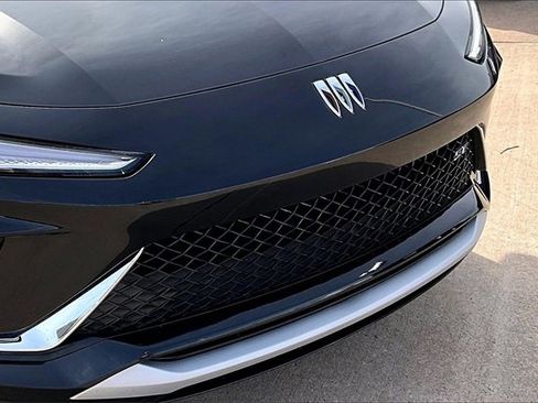 Used 2024 Buick Envista Sport Touring w/ Convenience I Package image 30