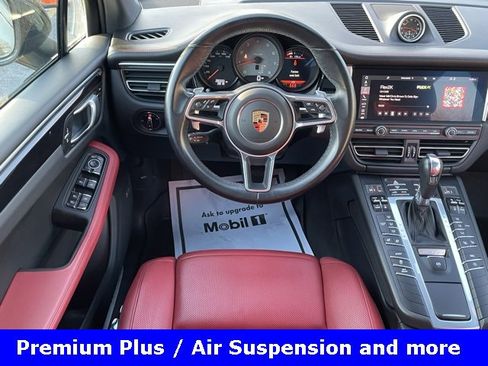 Used 2021 Porsche Macan S image 40