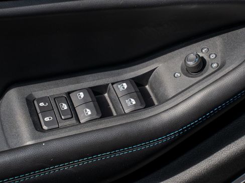 Used 2023 Jeep Grand Cherokee Trailhawk w/ Luxury Tech Group III image 27