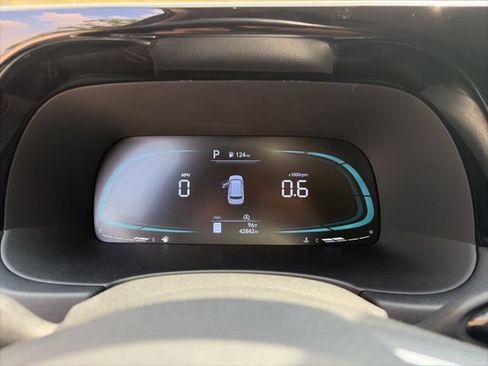 Used 2024 Hyundai Palisade SEL FWD image 16