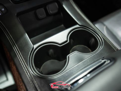 Used 2019 GMC Yukon XL SLT w/ Premium Edition image 35