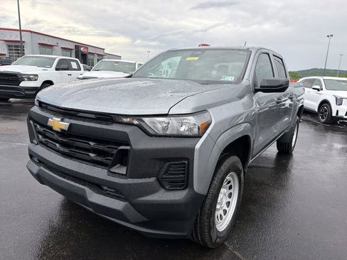 Used 2024 Chevrolet Colorado W/T RWD image 10