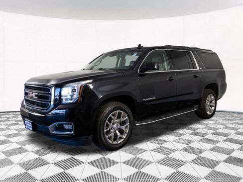 Used 2017 GMC Yukon XL SLT image 5