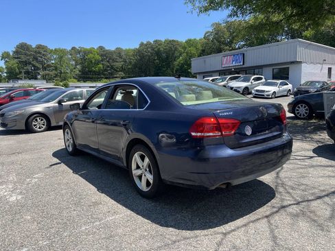 Used 2014 Volkswagen Passat 1.8T SE FWD image 4