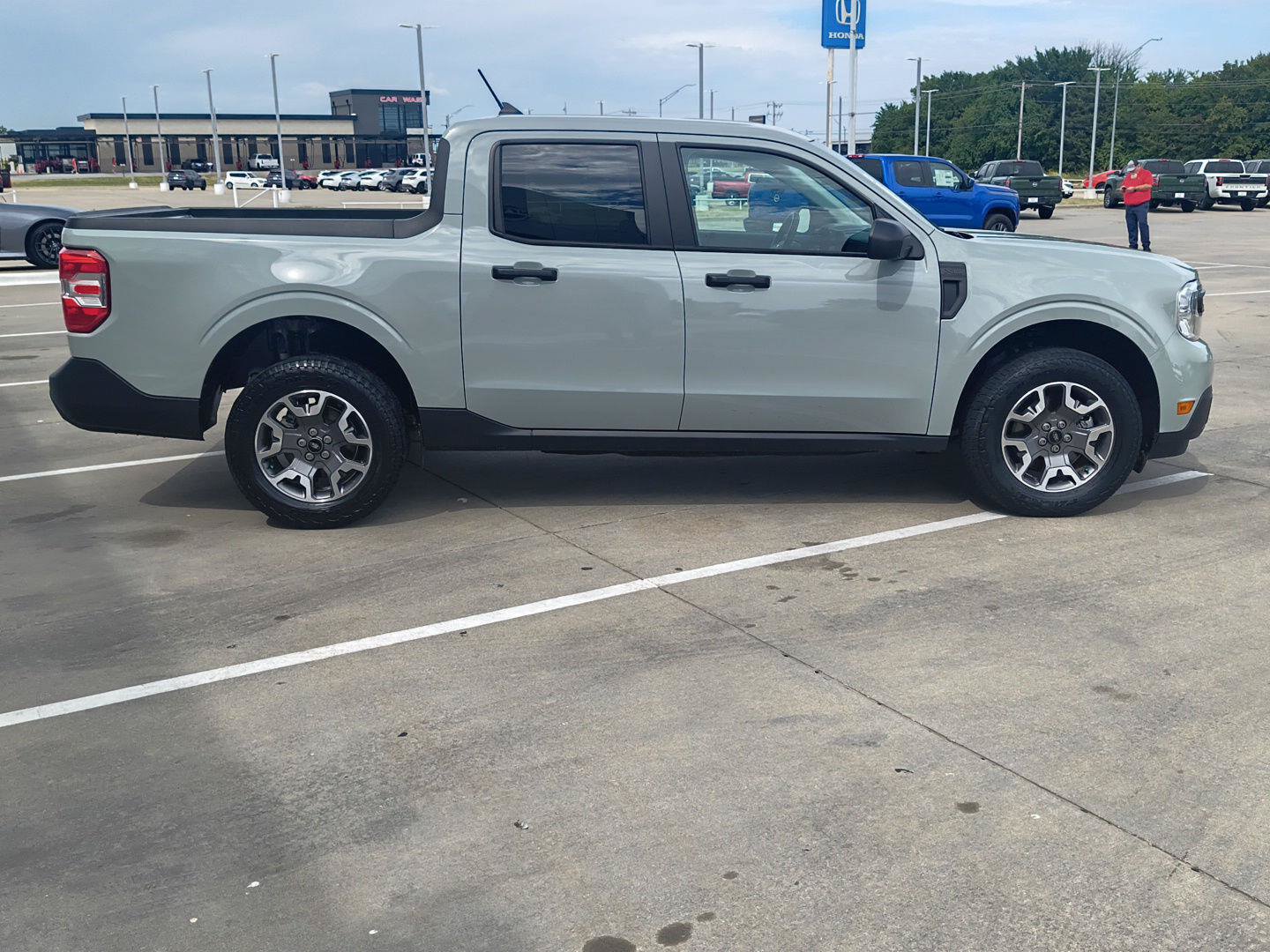Used 2024 Ford Maverick XL FWD image 4