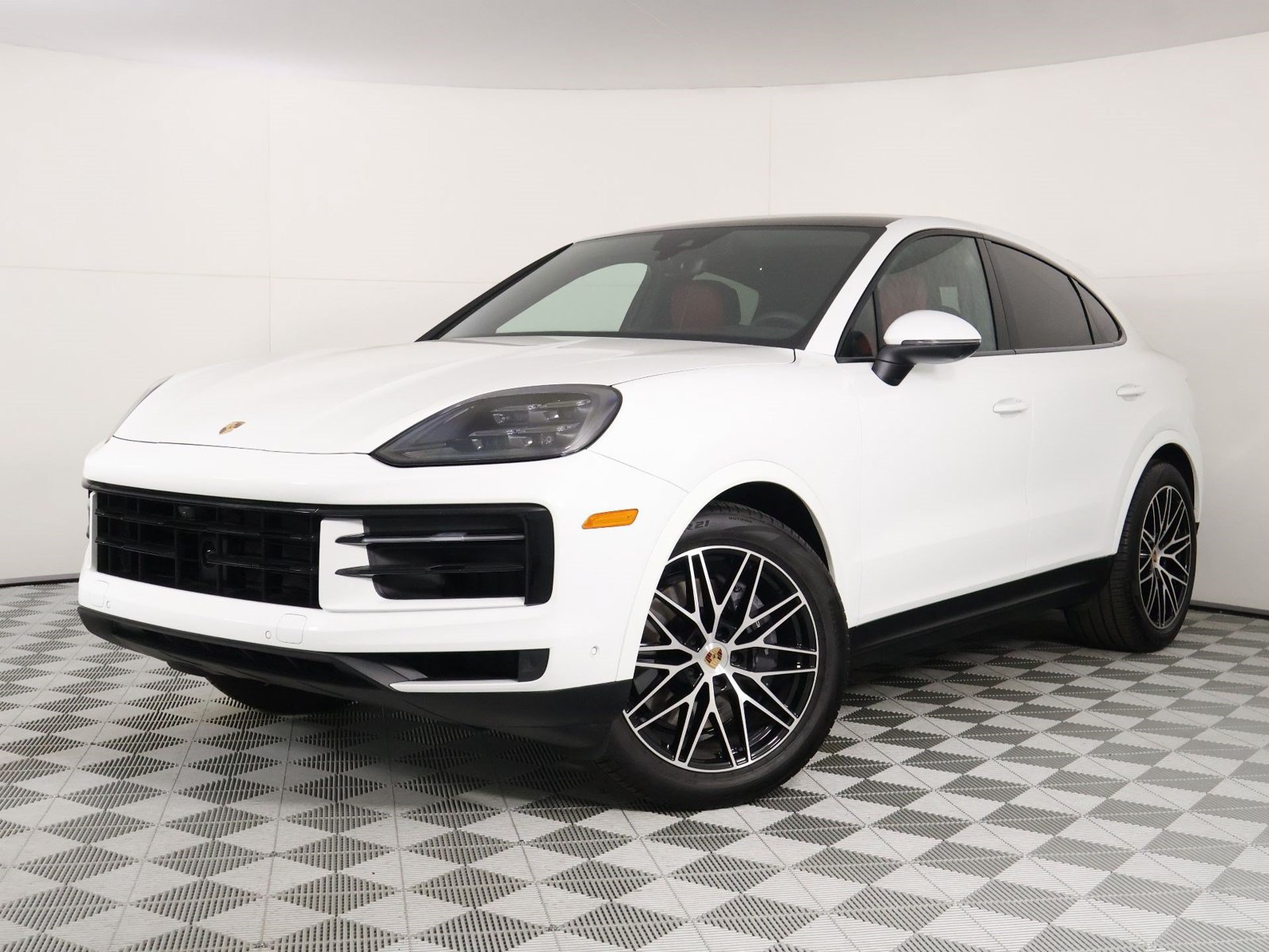 Certified 2026 Porsche Cayenne Coupe AWD/4WD image 1