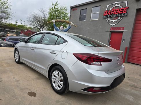 Used 2020 Hyundai Elantra SE w/ Cargo Package (C1) FWD image 5
