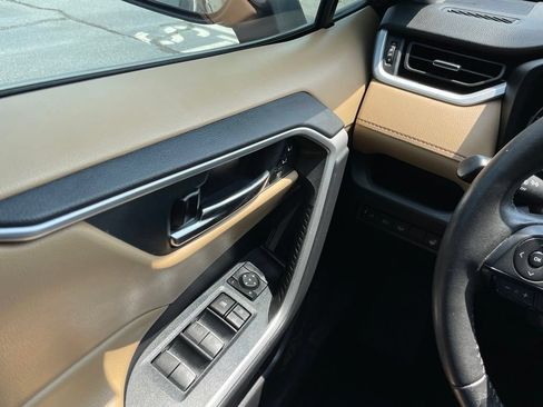 Used 2022 Toyota RAV4 XLE Premium FWD image 22