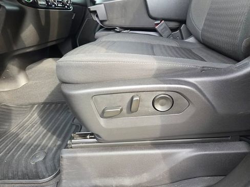 Used 2025 Chevrolet Silverado 2500 LT w/ Convenience Package image 26