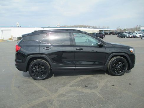 Used 2020 GMC Terrain SLT w/ Preferred Package image 4