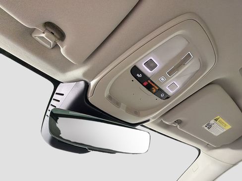 Certified 2023 Volvo XC60 B5 Plus w/ Protection Package Premier FWD image 19
