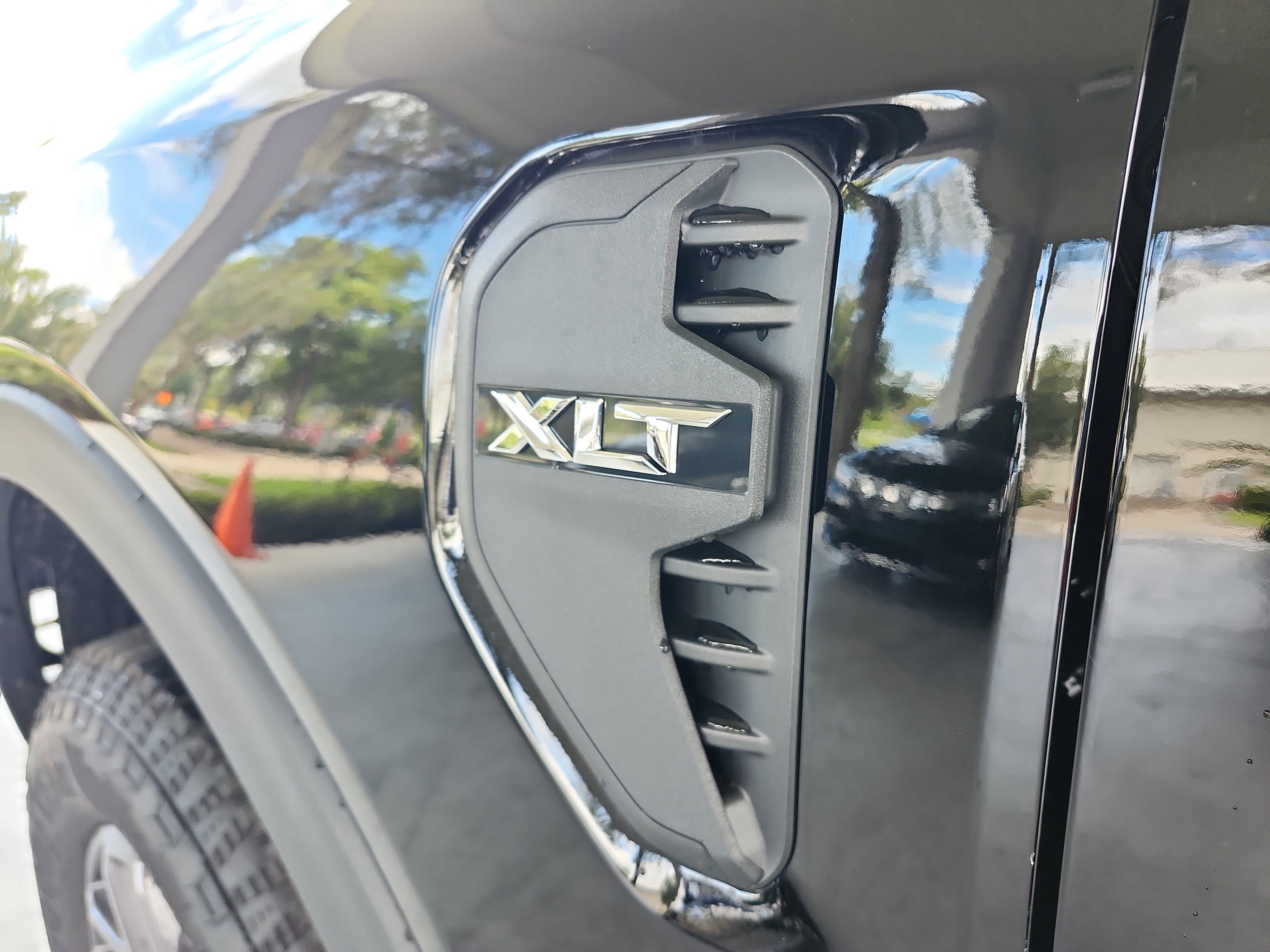 New 2026 Ford Ranger XLT w/ Equipment Group 301A High RWD image 24