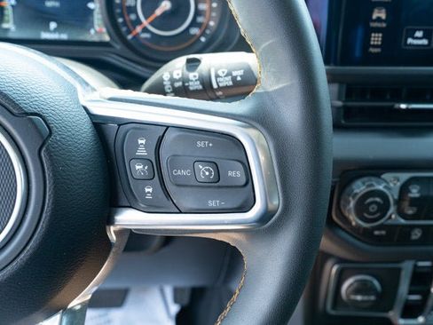 Certified 2025 Jeep Wrangler Unlimited Sahara AWD/4WD image 24