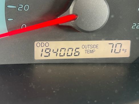 Used 2009 Toyota Camry SE FWD image 26