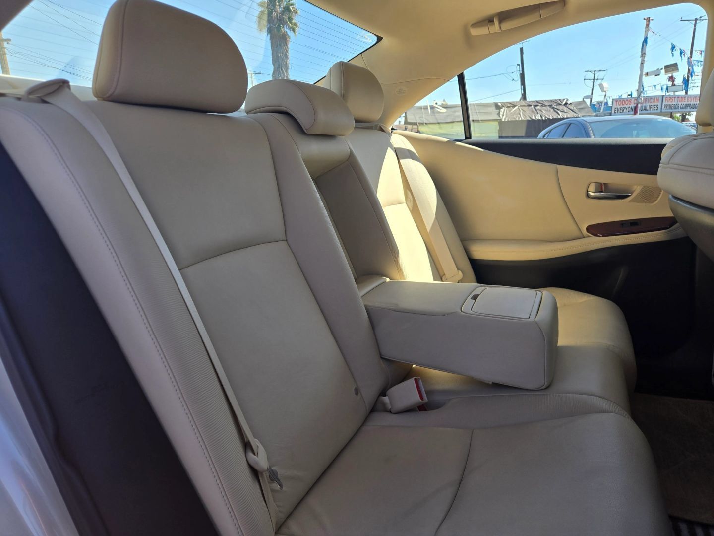 Used 2011 Lexus HS 250h w/ Preferred Accessory Package FWD image 17