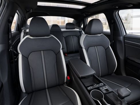 New 2026 Kia K5 GT-Line image 37