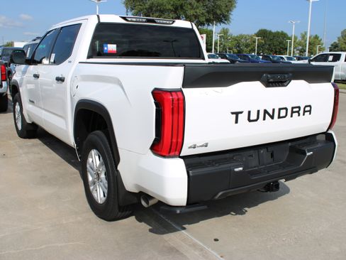 Used 2025 Toyota Tundra SR5 AWD/4WD image 5