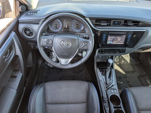 Used 2018 Toyota Corolla SE image 15
