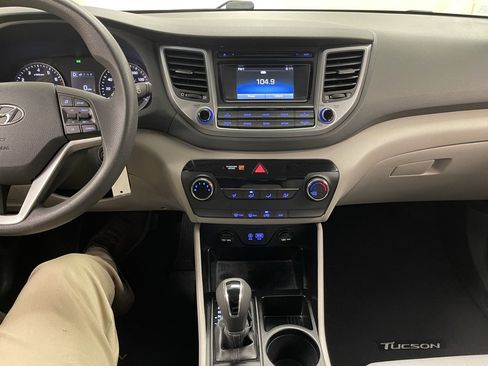 Used 2018 Hyundai Tucson SE image 24