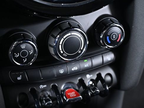Certified 2022 MINI Cooper 4-Door Hardtop FWD image 17