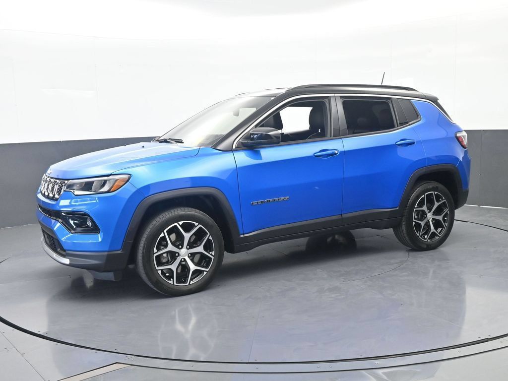 Used 2024 Jeep Compass Limited AWD/4WD image 2
