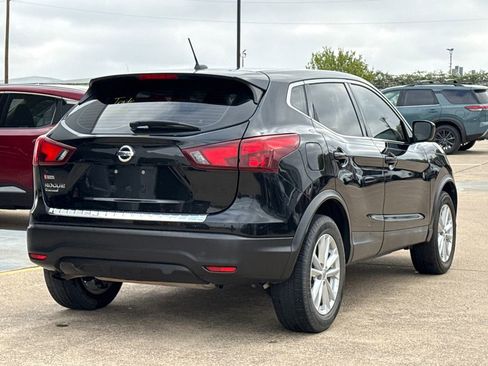 Used 2018 Nissan Rogue Sport S w/ S Appearance Package image 7