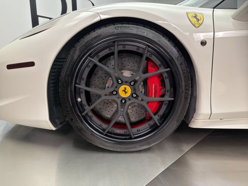Used 2013 Ferrari 458 Spider RWD image 38