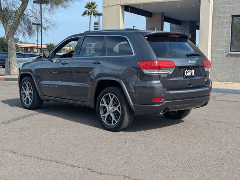 Used 2018 Jeep Grand Cherokee Limited image 4