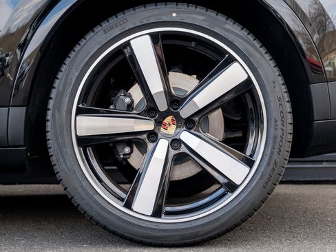 New 2026 Porsche Cayenne image 13