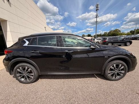 Used 2018 INFINITI QX30 Premium w/ Cargo Package AWD/4WD image 1