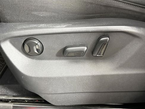 Used 2019 Volkswagen Atlas SE w/ Towing Package image 28