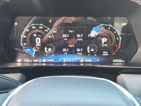 Used 2026 Chevrolet Colorado ZR2 w/ Technology Package AWD/4WD image 16