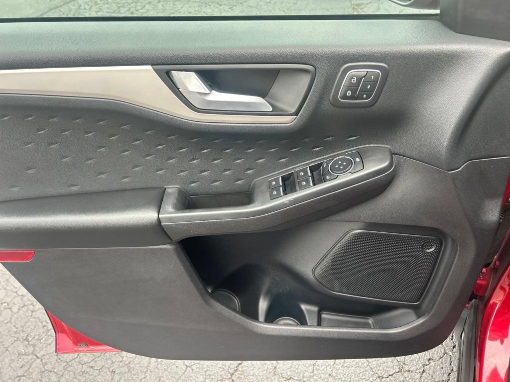 Used 2020 Ford Escape SEL FWD image 15
