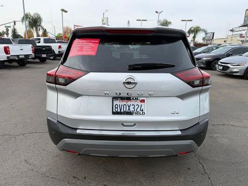 Certified 2021 Nissan Rogue SV image 5