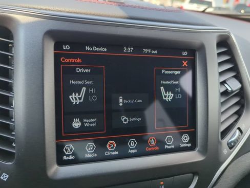 Used 2021 Jeep Cherokee Trailhawk w/ Trailer Tow Group AWD/4WD image 19