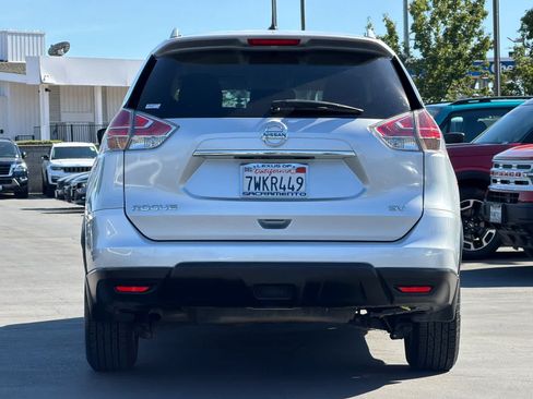 Used 2016 Nissan Rogue SV FWD image 8