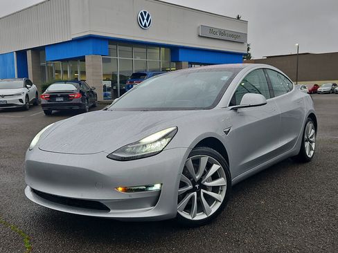 Used 2018 Tesla Model 3 Long Range image 1