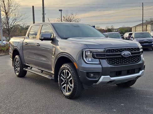 Used 2024 Ford Ranger Lariat w/ FX4 Off-Road Package image 3