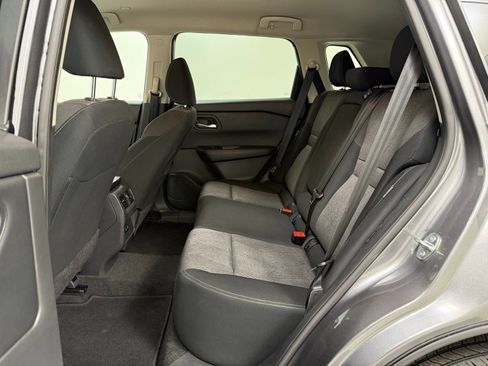 Used 2024 Nissan Rogue SV FWD image 17