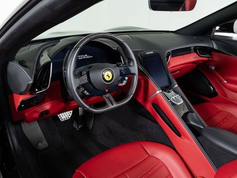Used 2024 Ferrari Roma Spider image 4