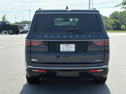 Used 2024 Jeep Wagoneer Series II w/ Flexible Seating Group RWD image 6