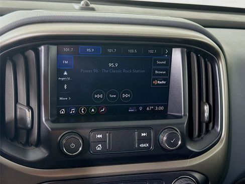 Used 2022 Chevrolet Colorado Z71 AWD/4WD image 9