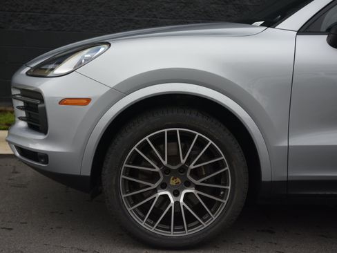 Certified 2023 Porsche Cayenne AWD/4WD image 39