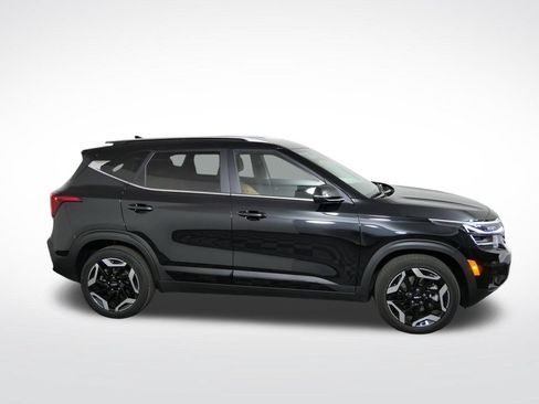 Used 2024 Kia Seltos SX AWD/4WD image 2