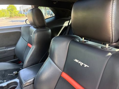 Used 2009 Dodge Challenger SRT8 w/ SRT Option Group II RWD image 8
