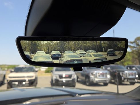 New 2026 GMC Sierra 2500 Denali w/ Denali Reserve Package AWD/4WD image 13