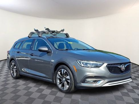 Used 2018 Buick Regal Essence w/ Driver Confidence Package #1 AWD/4WD image 1