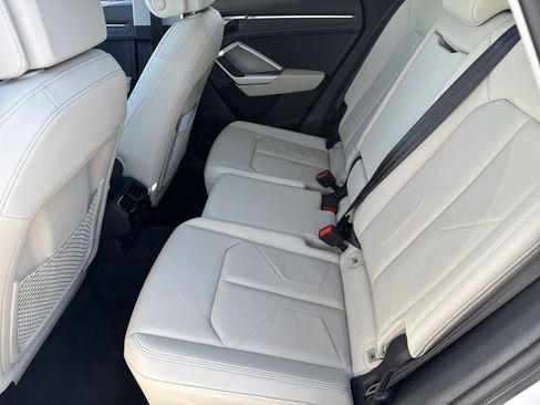 Used 2025 Audi Q3 2.0T Premium w/ Convenience Package image 6