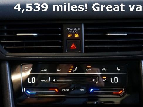 Certified 2025 Volkswagen Jetta SE image 18